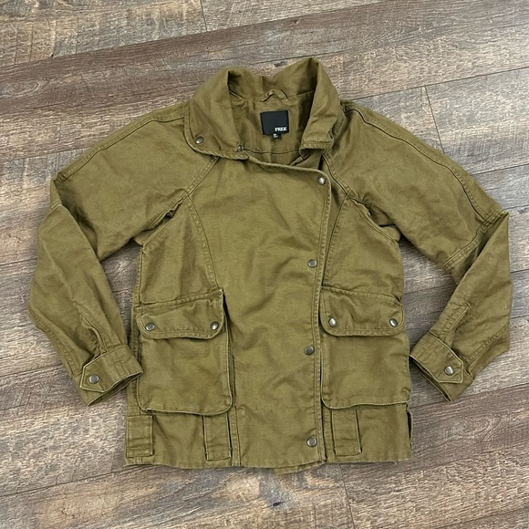 Aritzia Wilfred Free Jacket - Picture 10 of 10